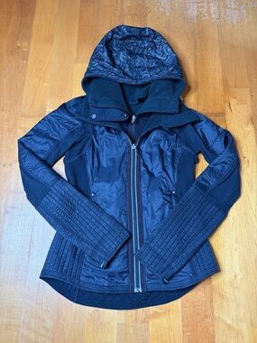 Lululemon jacket/coat with removable inner lining